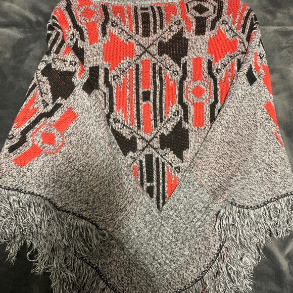 Mossimo Poncho - Picture 4 of 4